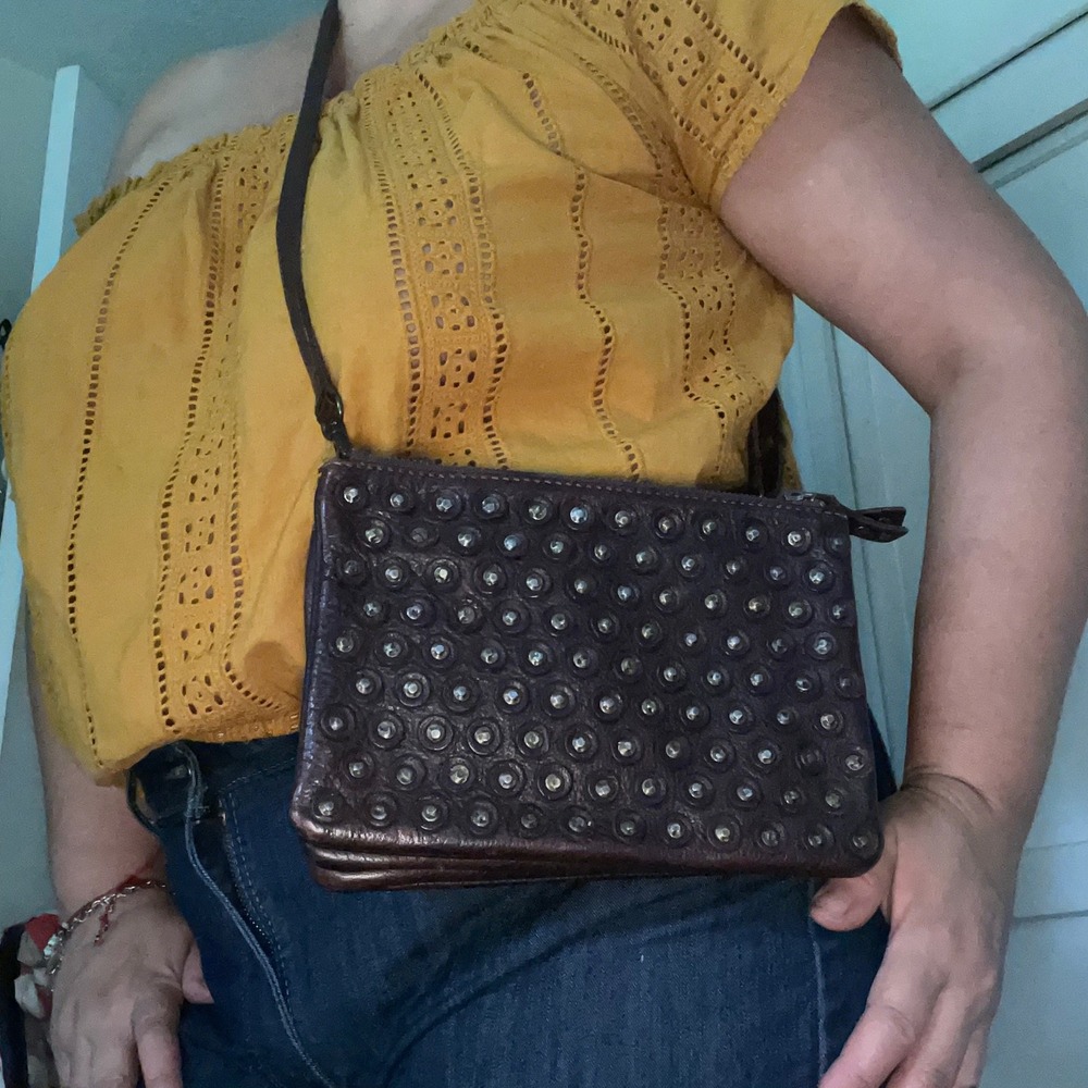 Frye Jenna Disc Dark Brown Leather Studded Triple Zip Crossbody Bag DB360 grunge